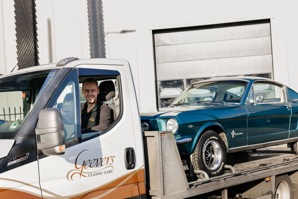 Waarom professioneel transport onmisbaar is bij klassieke auto’s